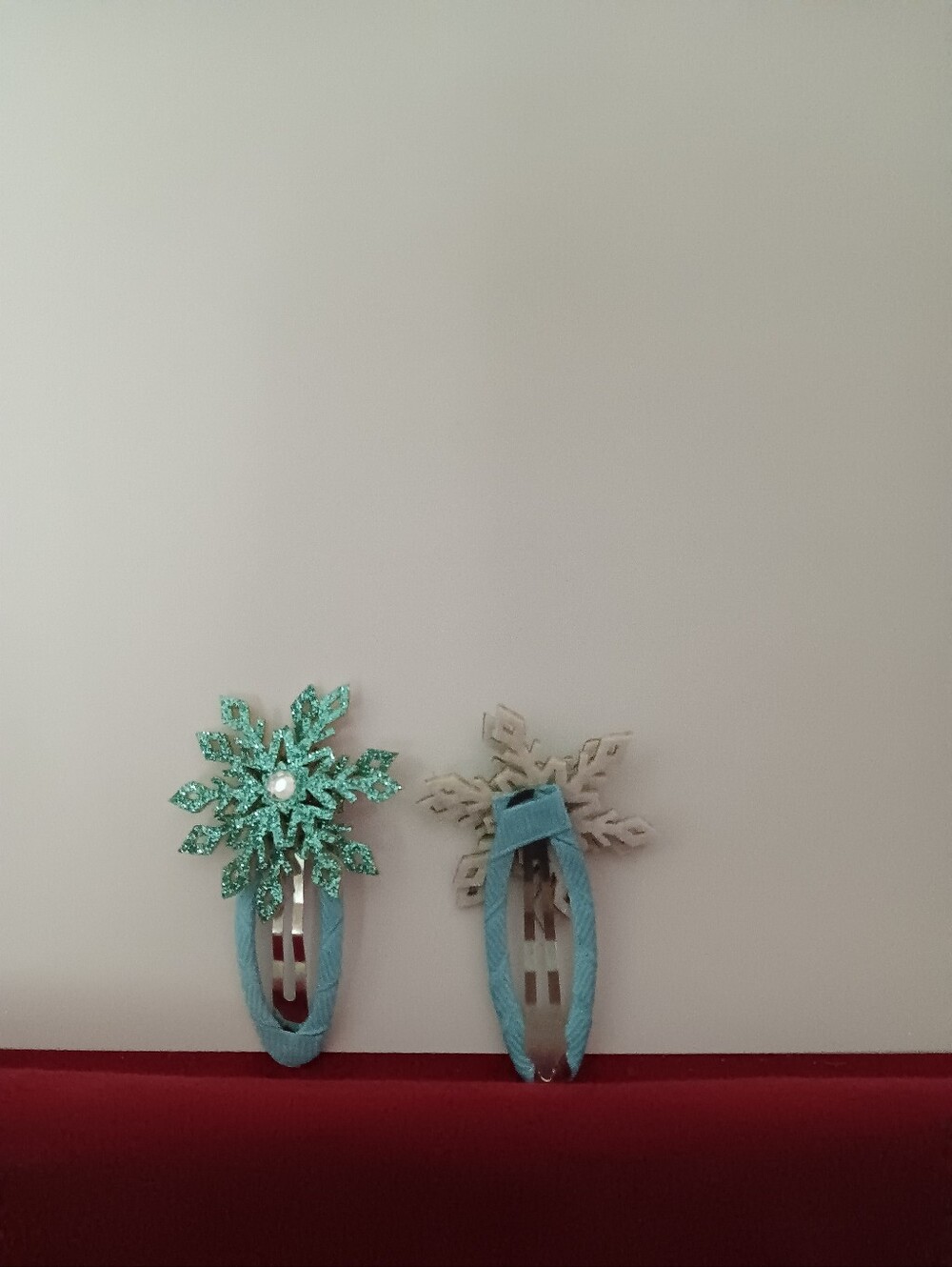 Blue Snowflake Hair Clips - Picture 4 of 7